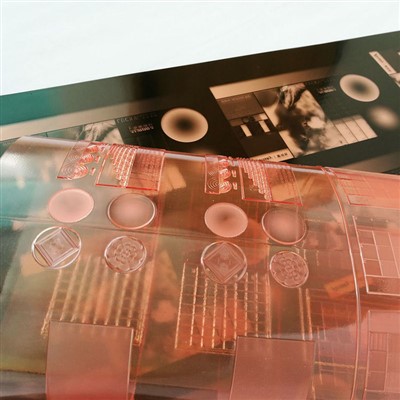 اعلی ریزولوشن سالوینٹ پر مبنی ڈیجیٹل فلیکس پلیٹ